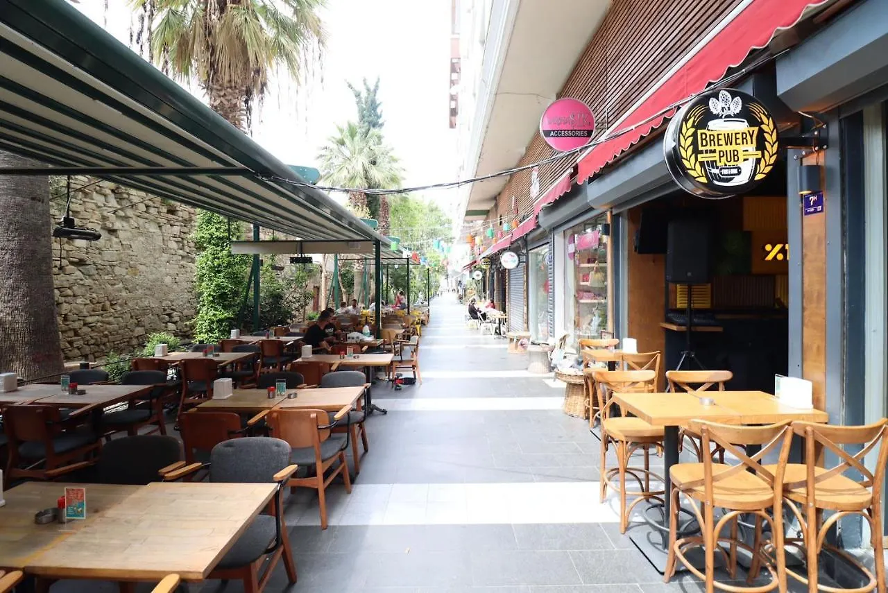 Feine Wohnung Mitten Im Zentrum Kuşadası Turkije