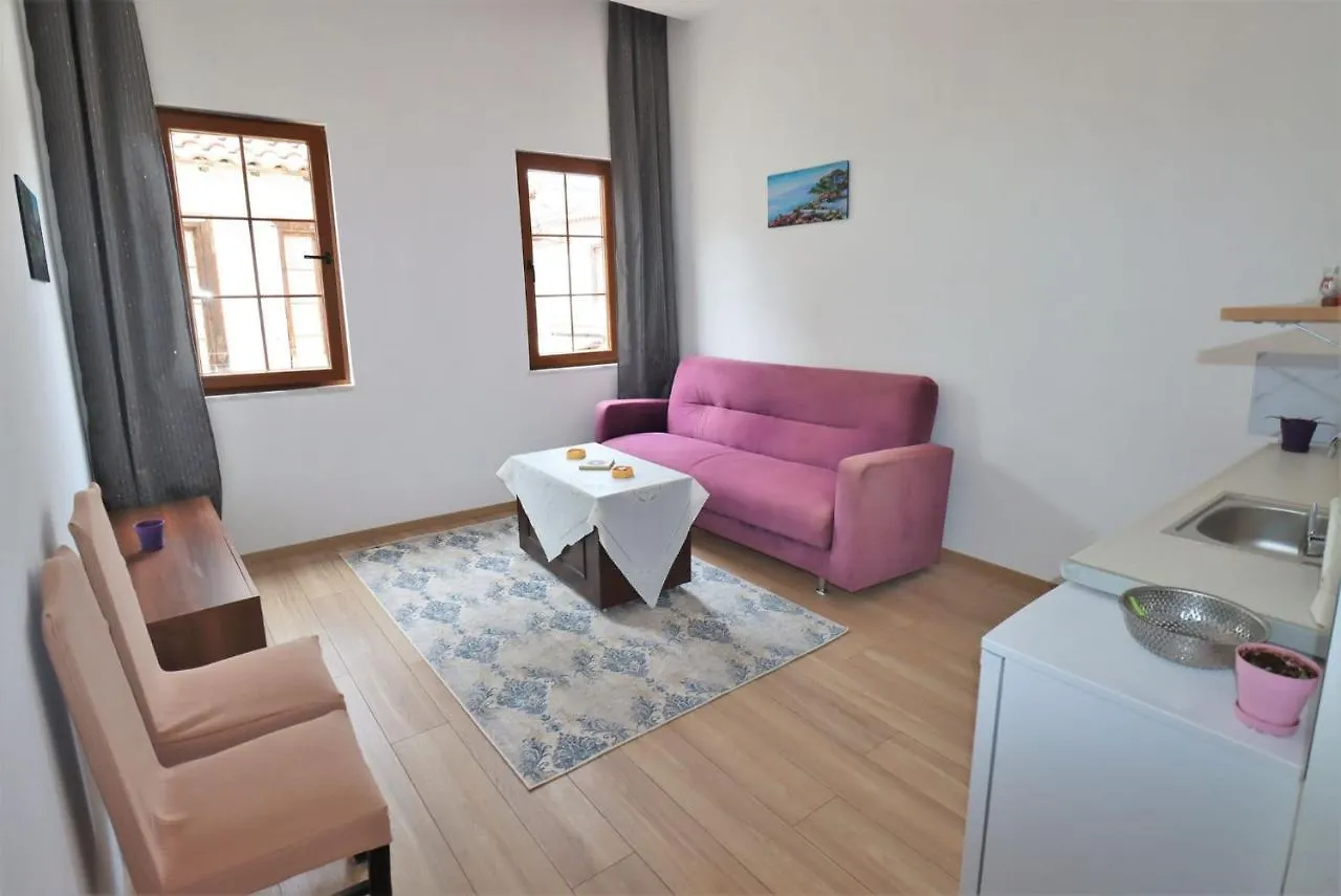 Appartement Feine Wohnung Mitten Im Zentrum Kuşadası Turkije