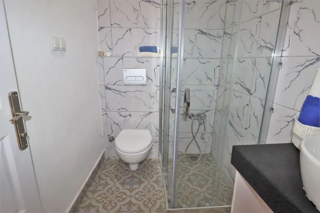 Feine Wohnung Mitten Im Zentrum Kuşadası Turkije
